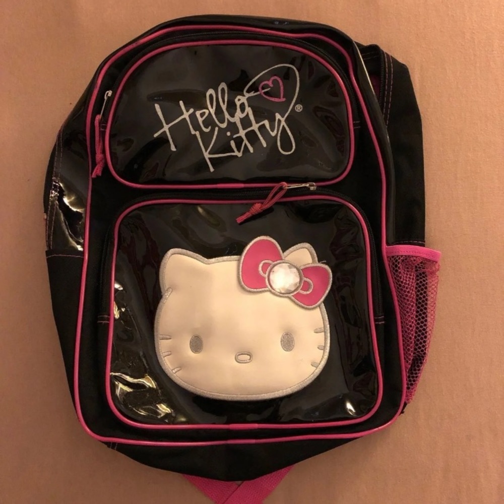 Hello Kitty bundle - Picture 2 of 6